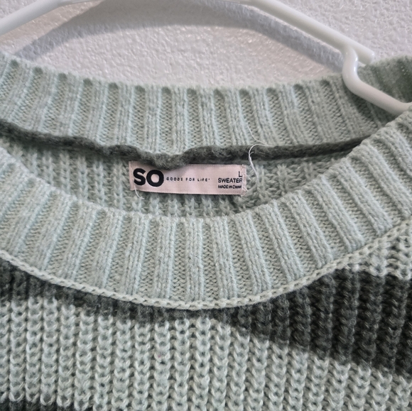 So green stripped sweater juniors size large - Picture 4 of 4